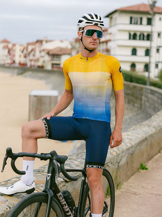 MAILLOT ALAI - MOSTAZA/AZUL